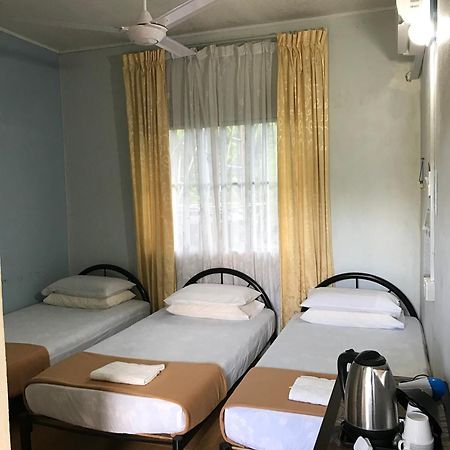 Rtms Guesthouse Semporna Eksteriør billede