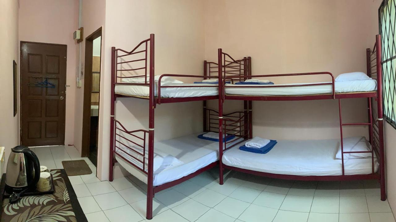 Rtms Guesthouse Semporna Eksteriør billede