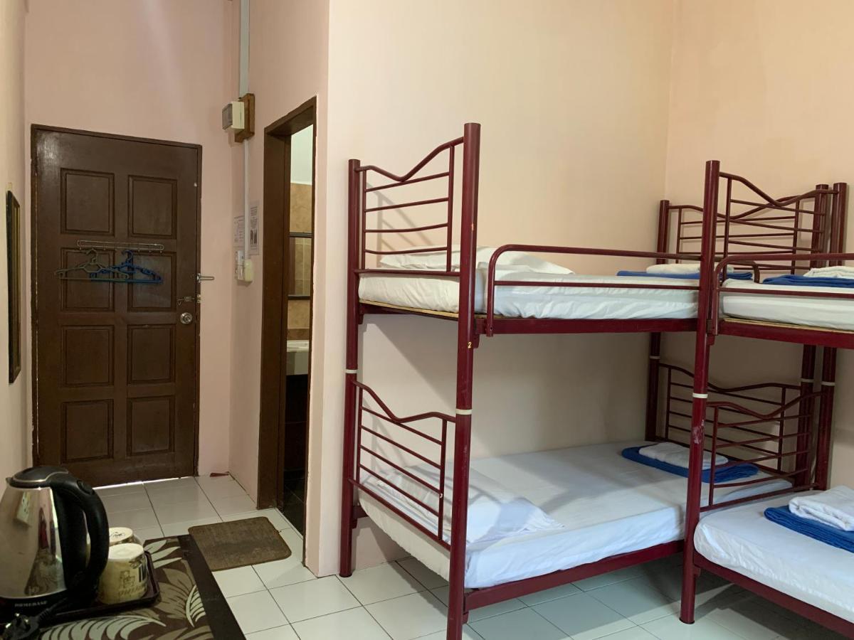 Rtms Guesthouse Semporna Eksteriør billede