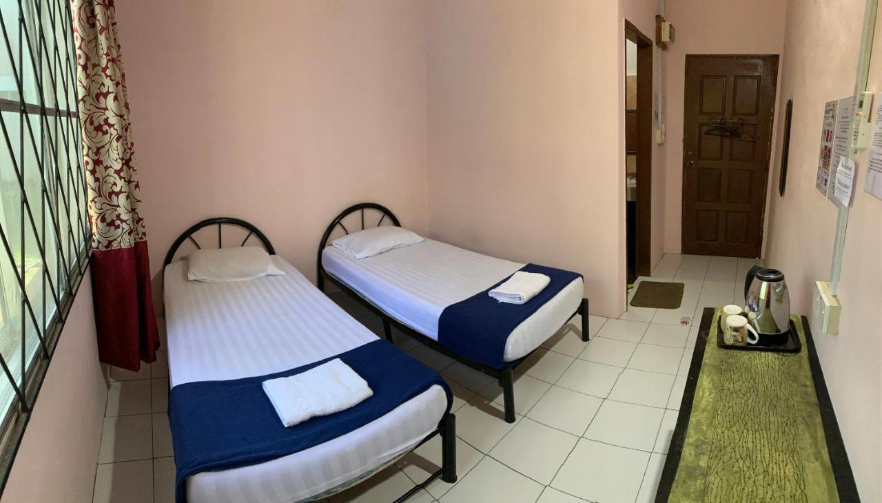 Rtms Guesthouse Semporna Eksteriør billede