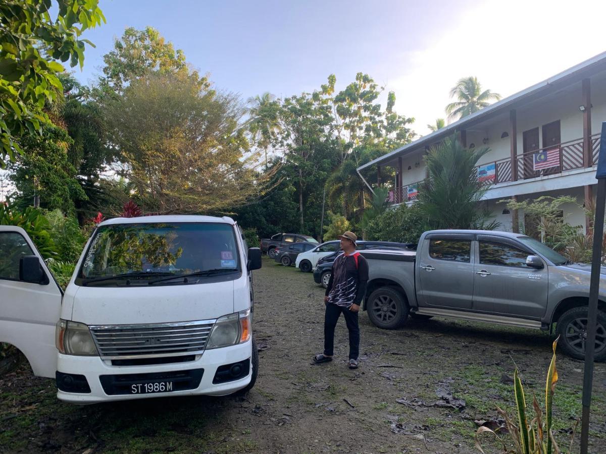Rtms Guesthouse Semporna Eksteriør billede